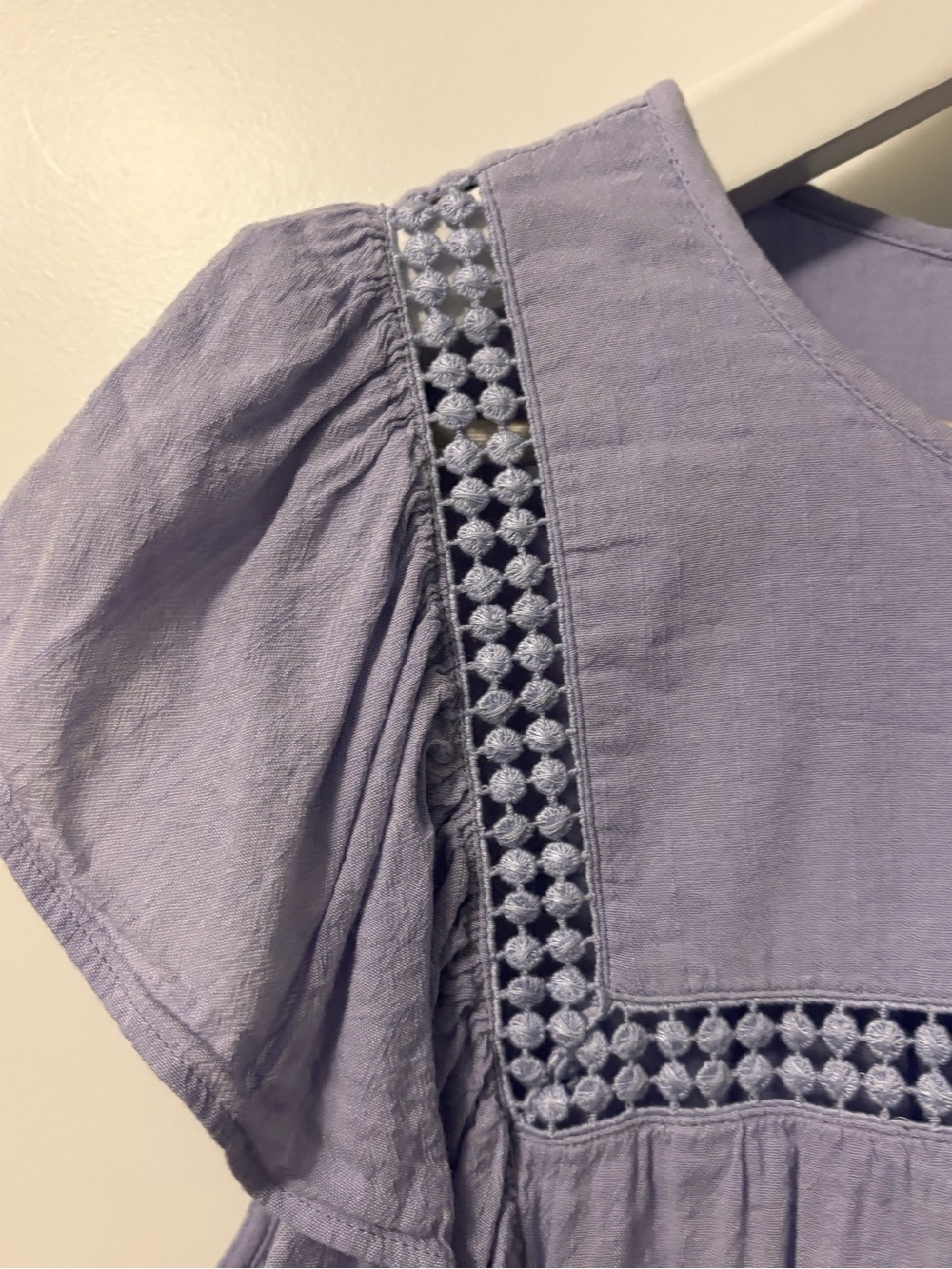 Gap Top - Picture 4 of 10